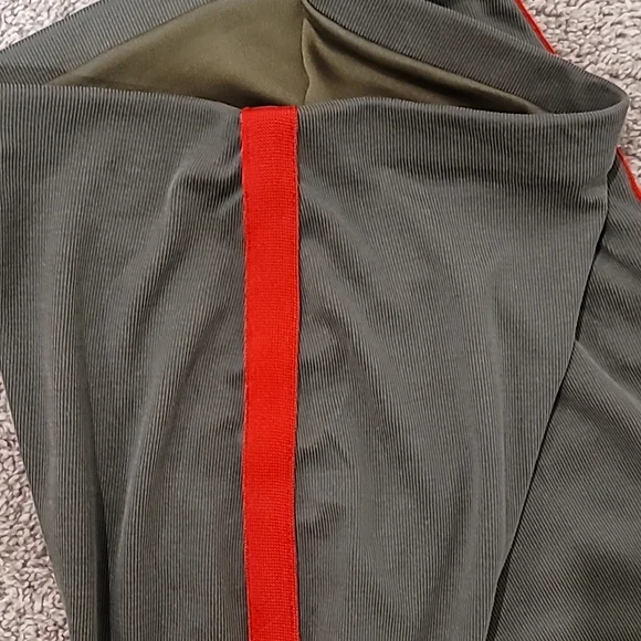 Matching Skirt Set - Picture 2 of 3